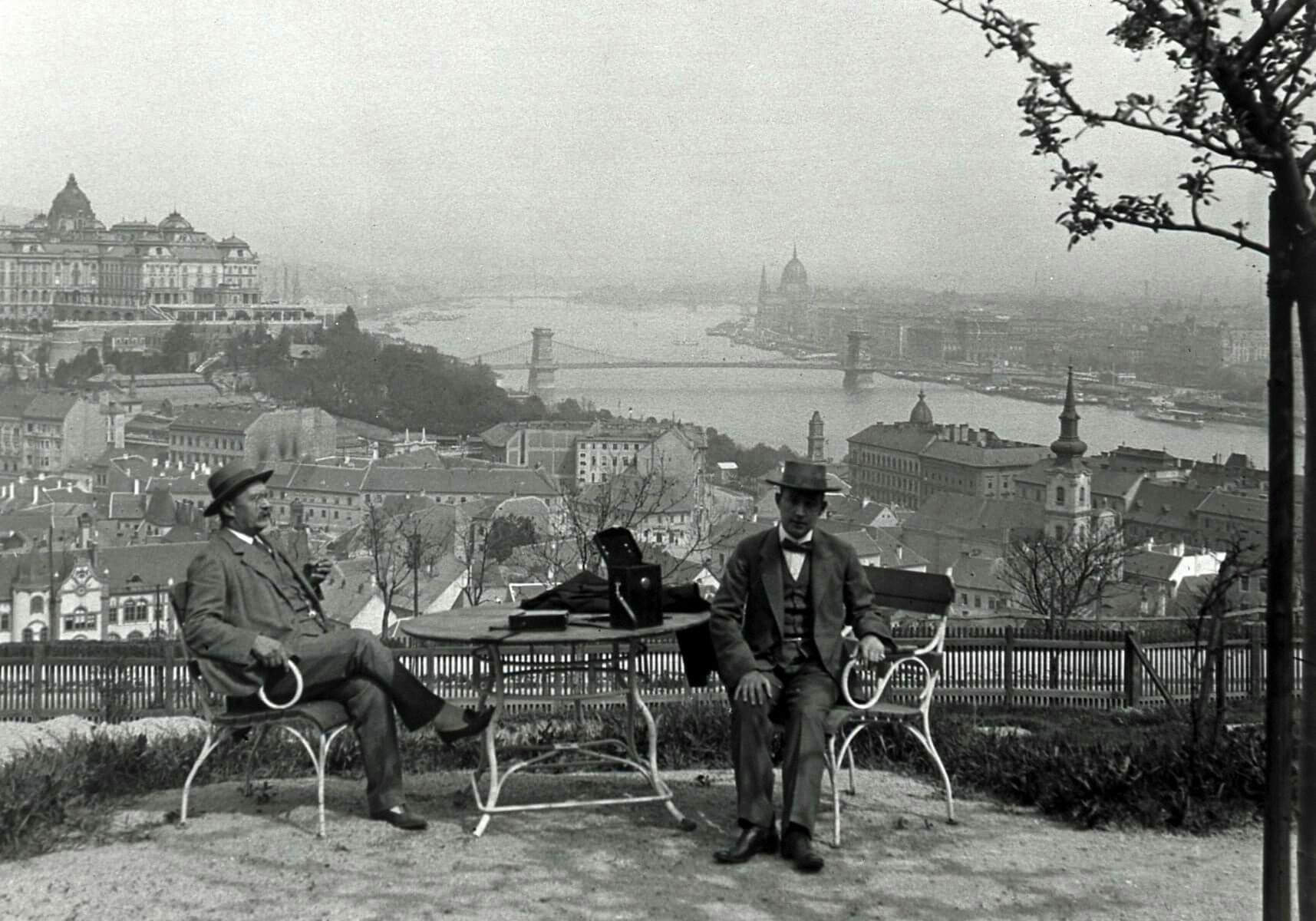 Maisema Bérc utcalla vuonna 1912. (Kuva: Fortepan / Schoch Frigyes)
